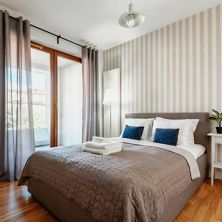 Plac Litewski Premium No. 7